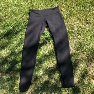 Lululemon wunder unders size 10